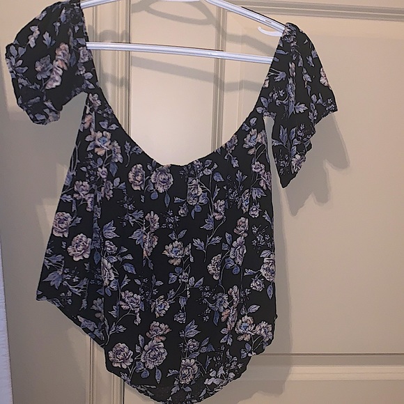 AE,off the shoulder, floral print, small, cropped - Picture 2 of 4